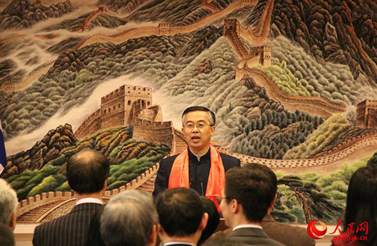 收盘:两市震荡走高 沪指涨1.18%报3239点 收盘:两市震荡走高 沪指涨1.18%报3239点